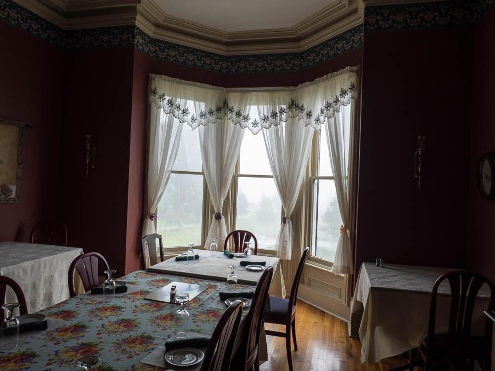 St. Martins Country Inn & Vaughan'S Restaurant Экстерьер фото