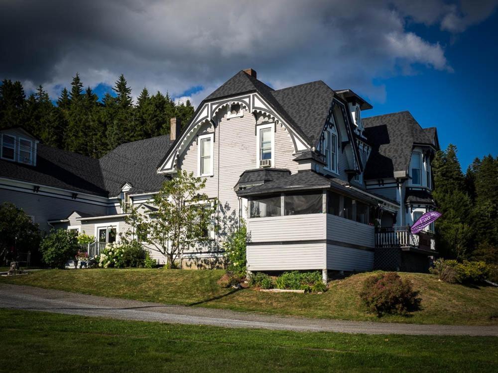 St. Martins Country Inn & Vaughan'S Restaurant Экстерьер фото